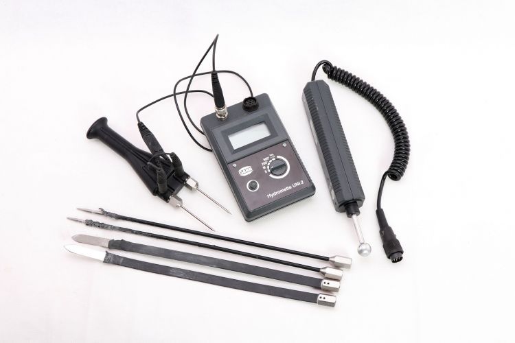 Feuchtemessung  als weitere Leistung von Stolzenberger Rohrbruchortung