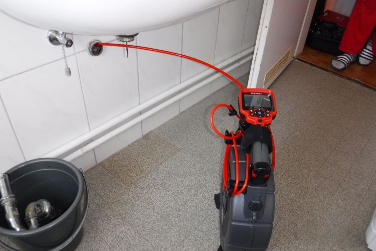 Kanalkamera als weitere Leistung von Stolzenberger Rohrbruchortung